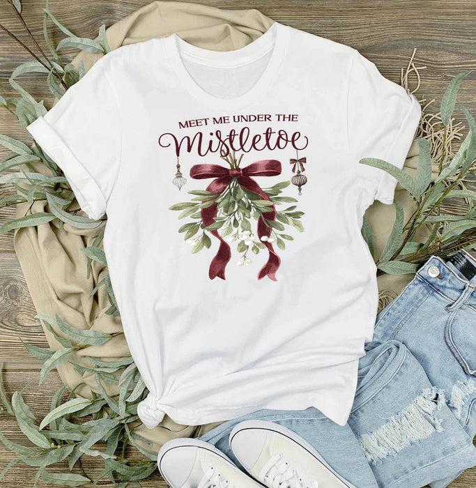 Christmas Meet me under Mistletoe T-Shirt
