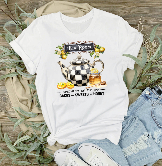 Checkered tea pot Tea Room T-Shirt