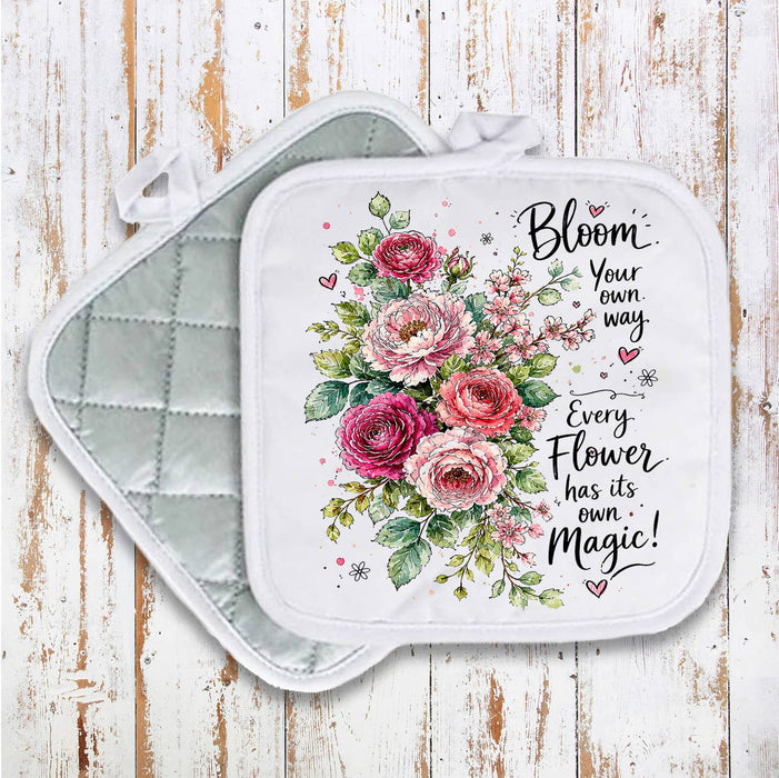 Bloom your own Way Watercolor Roses Pot Holder